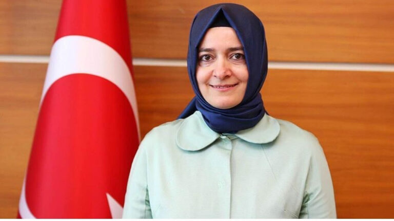 ak-partili-kaya-turkiye-siyasetinde-kadin-hareketini-baslatan-erdogandir-eiAn4RJ4.jpg