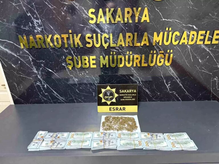 fatihteki kuyumcu soygununda 130 bin dolar sakaryada bulundu PhceNhNd.jpg