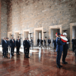 ingiltere basbakani starmer once anitkabiri sonra da tusasi ziyaret etti RCNnS9g9.png