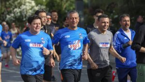 ozgur ozel 47 istanbul maratonunda cydd icin kosacak m1yLnSev.jpg