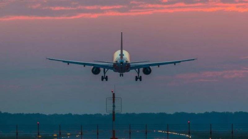 abdde bir yolcu ucagina bomba ihbari yapildi ucuslar durduruldu EWke2qdt.jpg