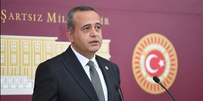 milletvekili kaya ankaranin yollari kotu tamirciden cikamiyorum wd6M3Z1I.jpg