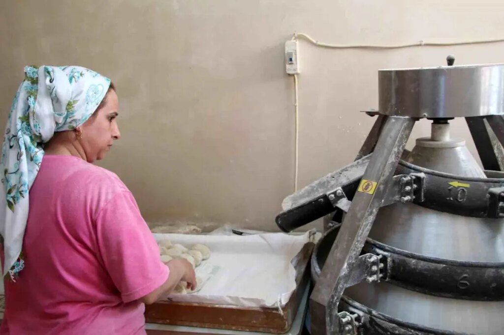 sirnakta kadinlarin ekmek seruveni buyuyor f291GxXY.jpg