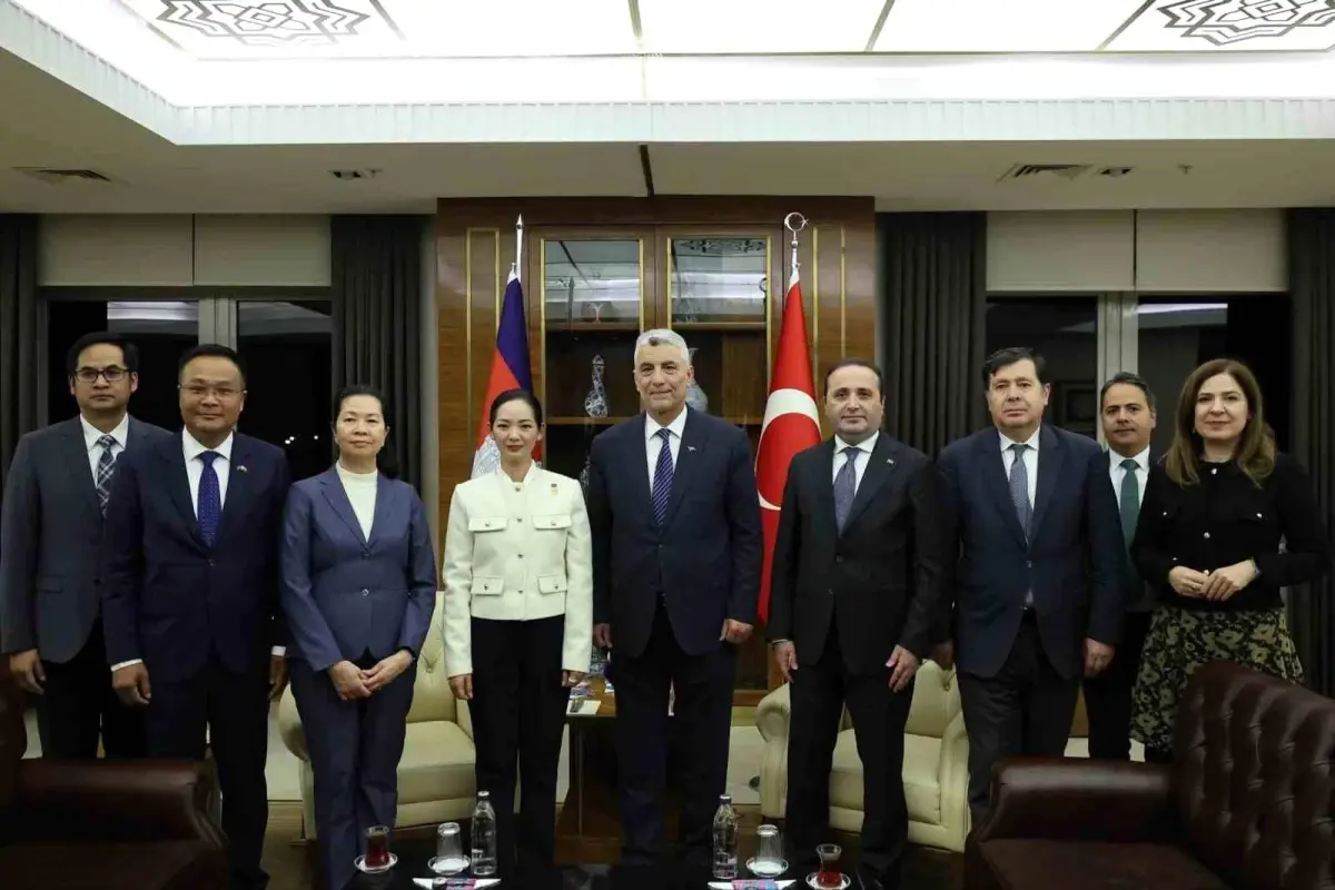 turkiye ve kambocya ticaret bakanlari ikili iliskileri gorustu 3OsSZsvN.jpg