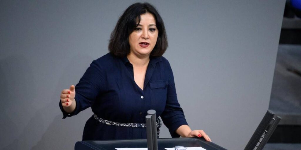 almanyada-turk-vekile-sorusturma-meclis-dokunulmazligini-kaldirdi-LzTDAhN4