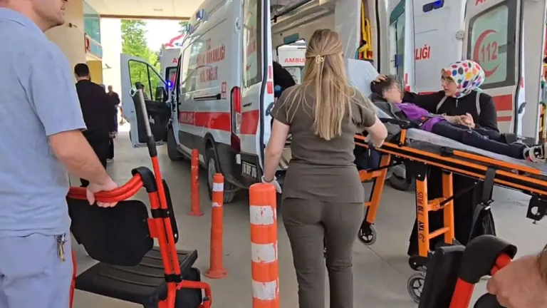 indirimli-cig-kofte-yiyen-28-ogrenci-hastanelik-oldu-5kr4fpxX