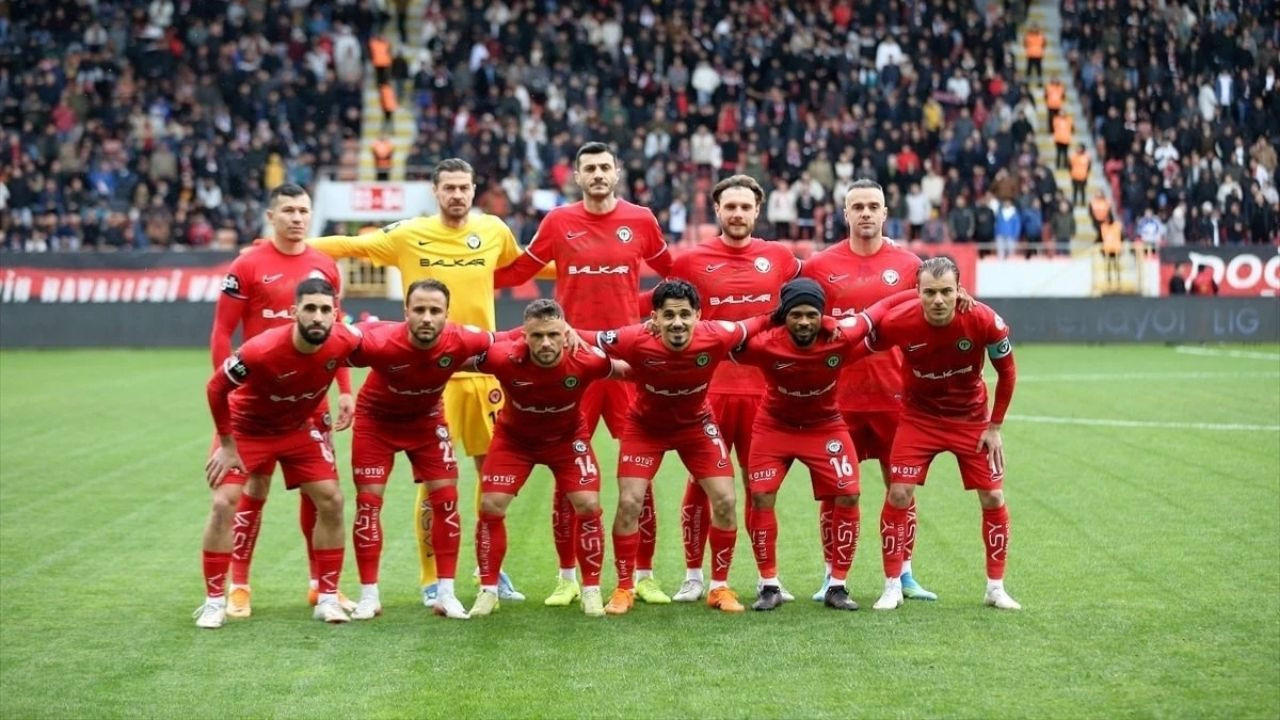 Corum fkyi birakti istanbul takimiyla anlasti E7haRuvu